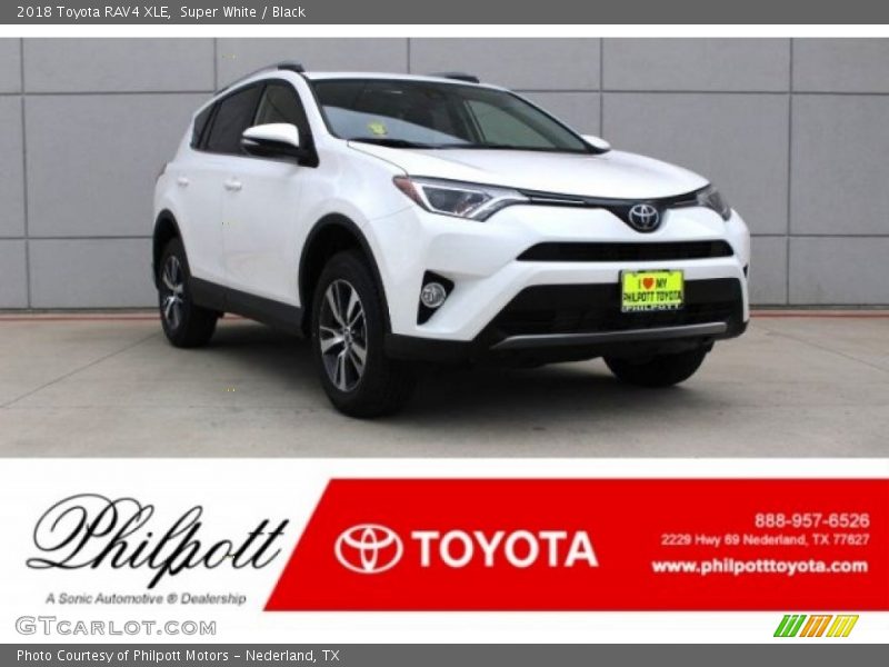 Super White / Black 2018 Toyota RAV4 XLE