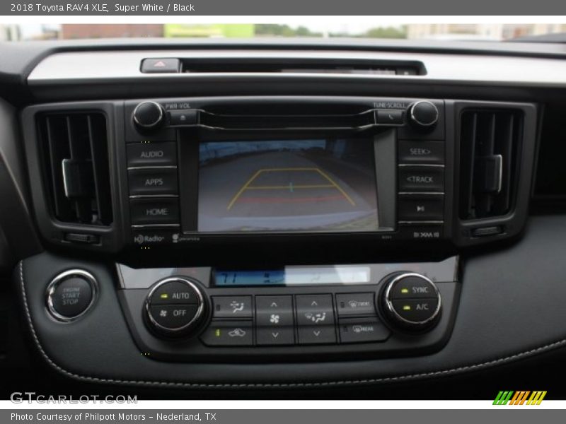 Super White / Black 2018 Toyota RAV4 XLE