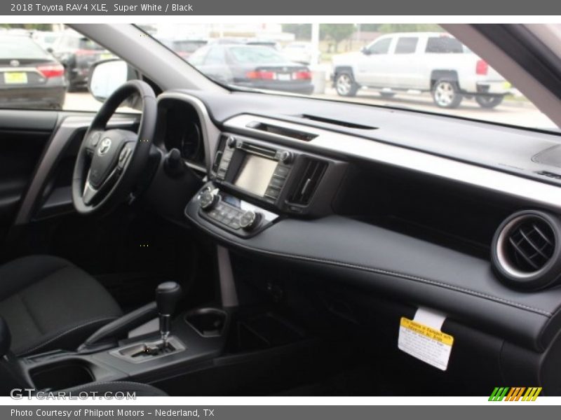 Super White / Black 2018 Toyota RAV4 XLE