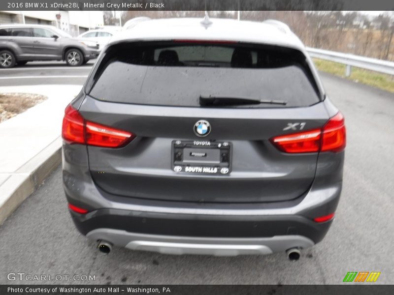 Mineral Grey Metallic / Black 2016 BMW X1 xDrive28i