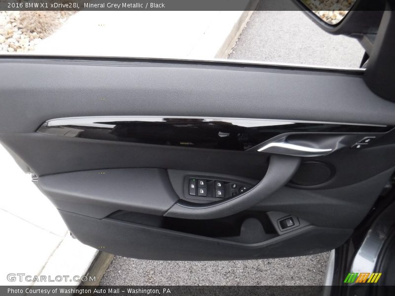 Mineral Grey Metallic / Black 2016 BMW X1 xDrive28i