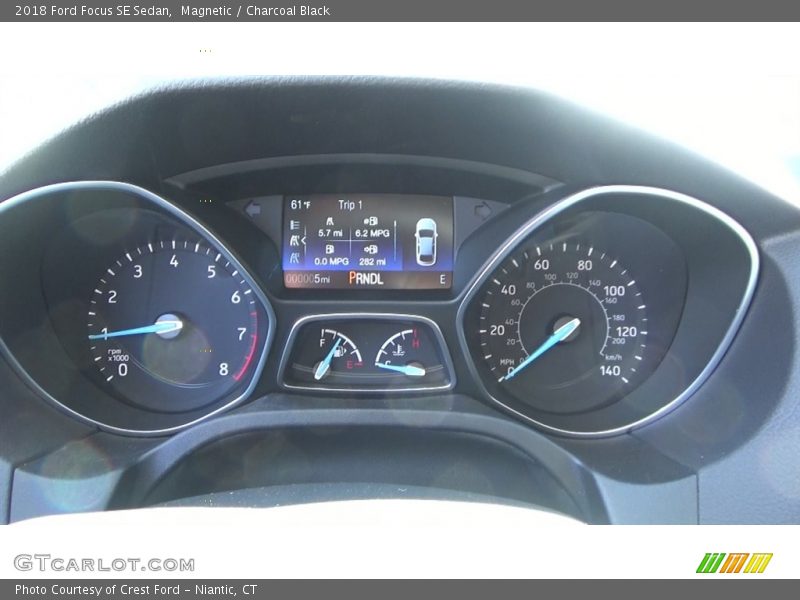 Magnetic / Charcoal Black 2018 Ford Focus SE Sedan