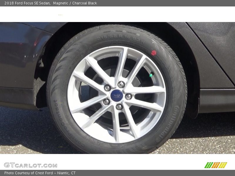 Magnetic / Charcoal Black 2018 Ford Focus SE Sedan