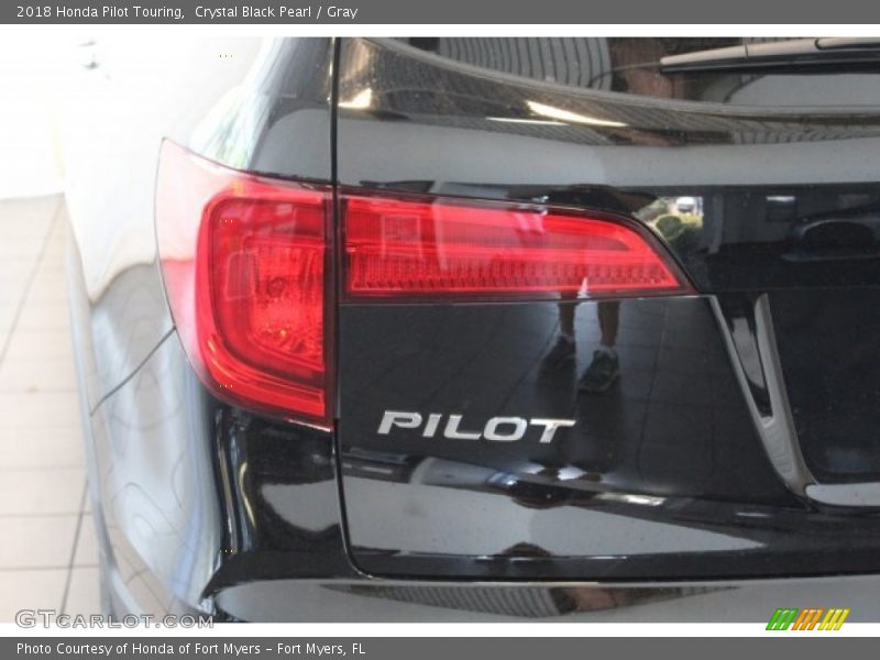 Crystal Black Pearl / Gray 2018 Honda Pilot Touring