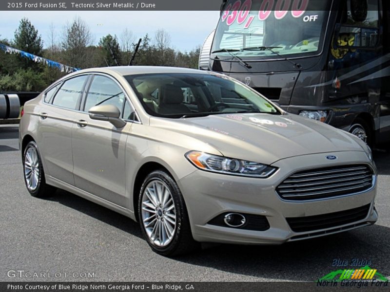 Tectonic Silver Metallic / Dune 2015 Ford Fusion SE