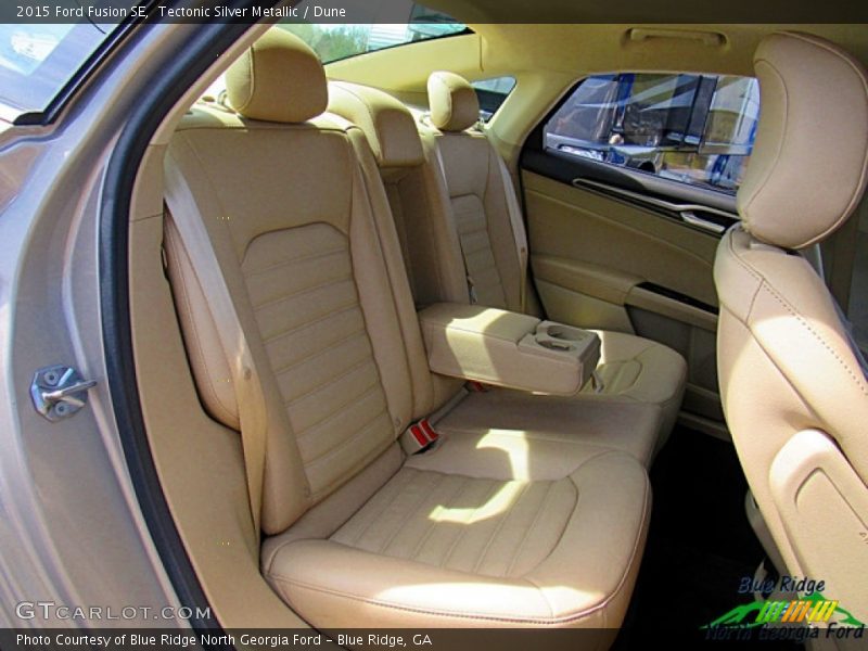 Tectonic Silver Metallic / Dune 2015 Ford Fusion SE