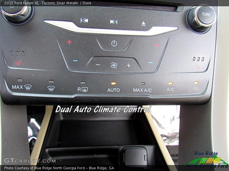 Tectonic Silver Metallic / Dune 2015 Ford Fusion SE