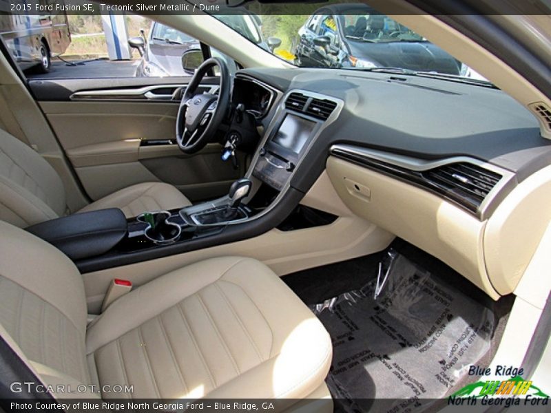 Tectonic Silver Metallic / Dune 2015 Ford Fusion SE