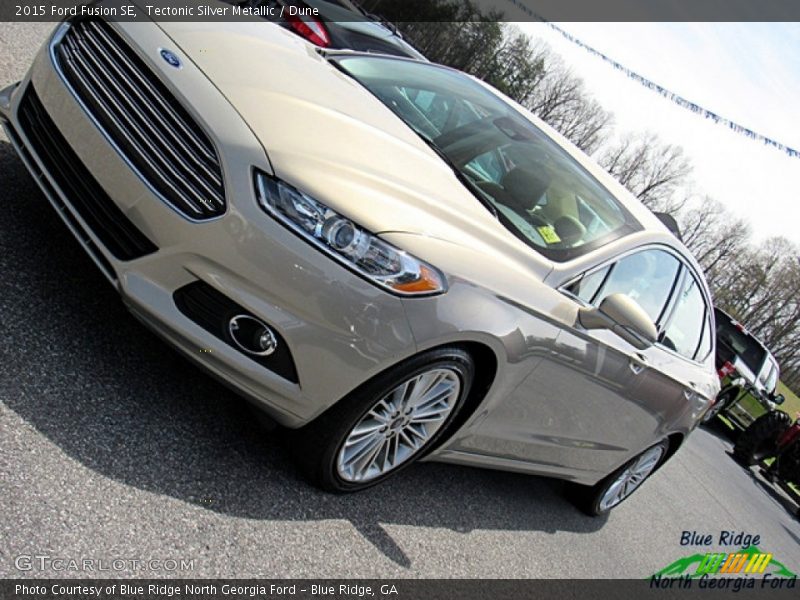 Tectonic Silver Metallic / Dune 2015 Ford Fusion SE