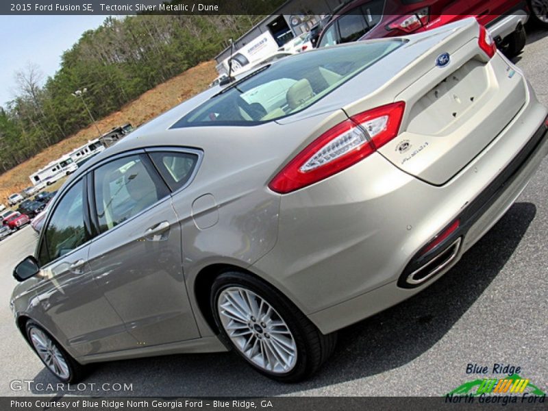 Tectonic Silver Metallic / Dune 2015 Ford Fusion SE
