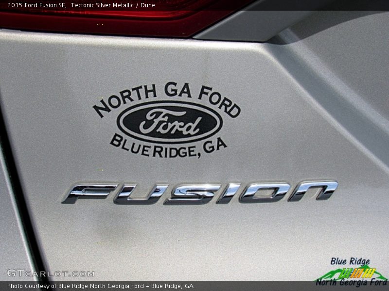 Tectonic Silver Metallic / Dune 2015 Ford Fusion SE