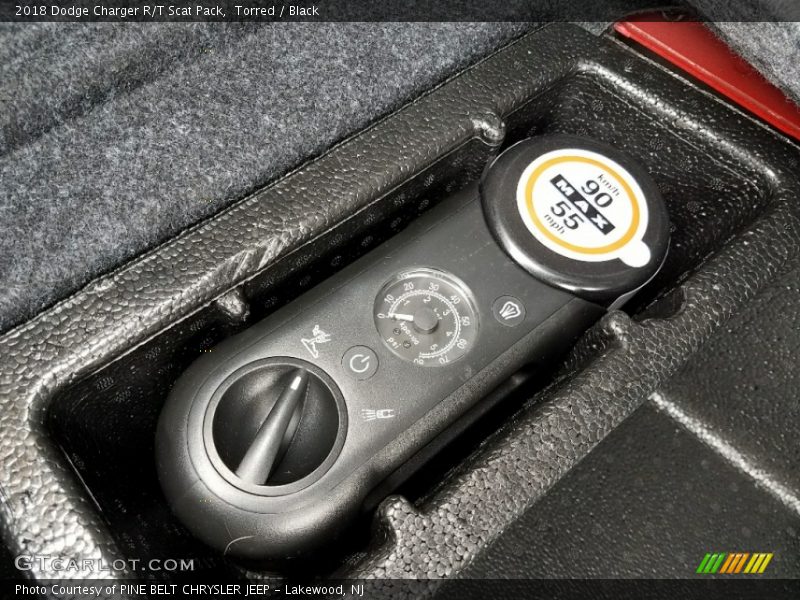 Torred / Black 2018 Dodge Charger R/T Scat Pack