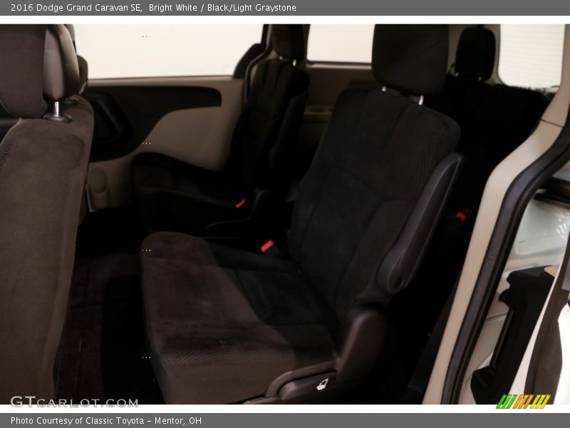 Bright White / Black/Light Graystone 2016 Dodge Grand Caravan SE