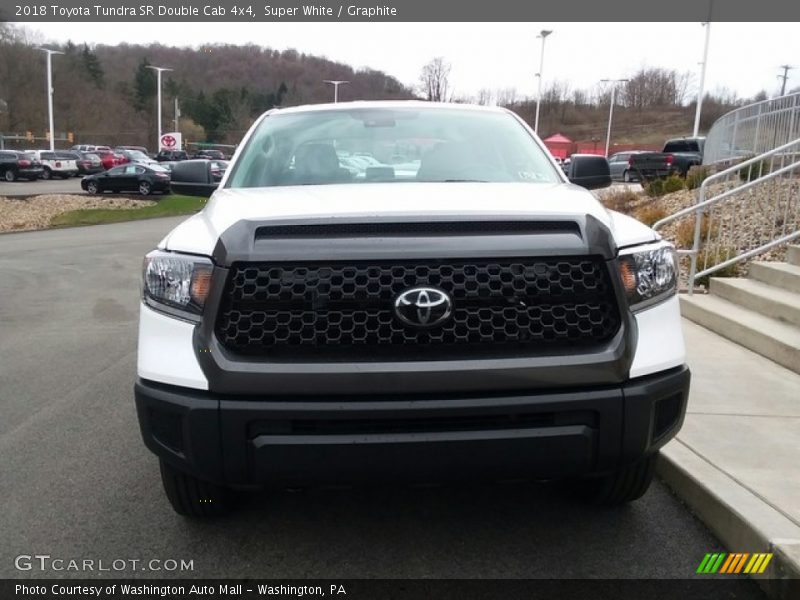 Super White / Graphite 2018 Toyota Tundra SR Double Cab 4x4