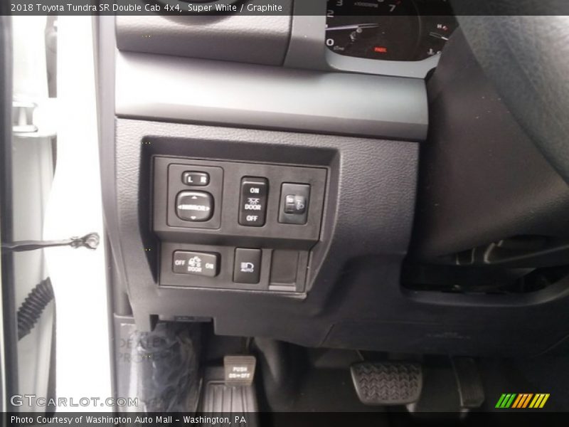 Super White / Graphite 2018 Toyota Tundra SR Double Cab 4x4