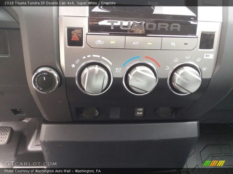 Super White / Graphite 2018 Toyota Tundra SR Double Cab 4x4