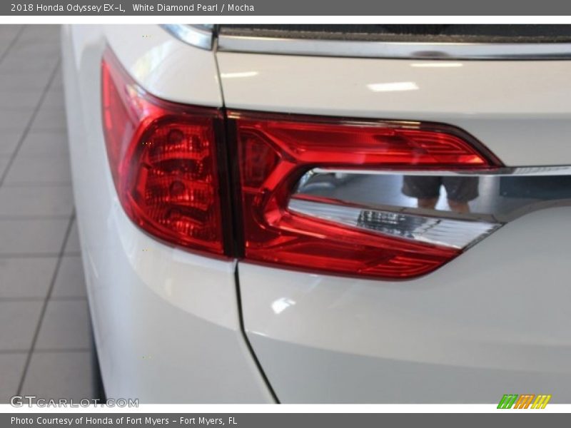White Diamond Pearl / Mocha 2018 Honda Odyssey EX-L