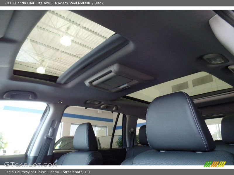 Modern Steel Metallic / Black 2018 Honda Pilot Elite AWD