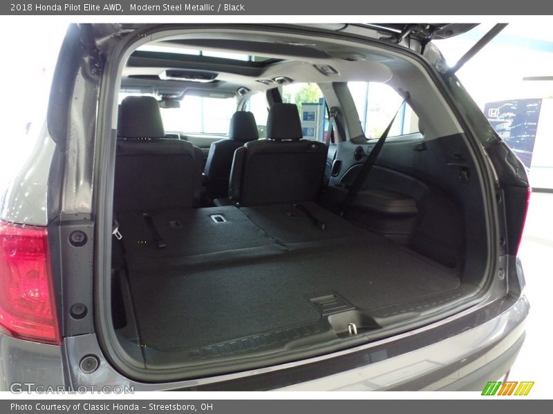 Modern Steel Metallic / Black 2018 Honda Pilot Elite AWD