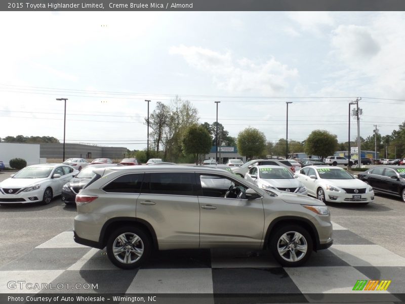 Creme Brulee Mica / Almond 2015 Toyota Highlander Limited