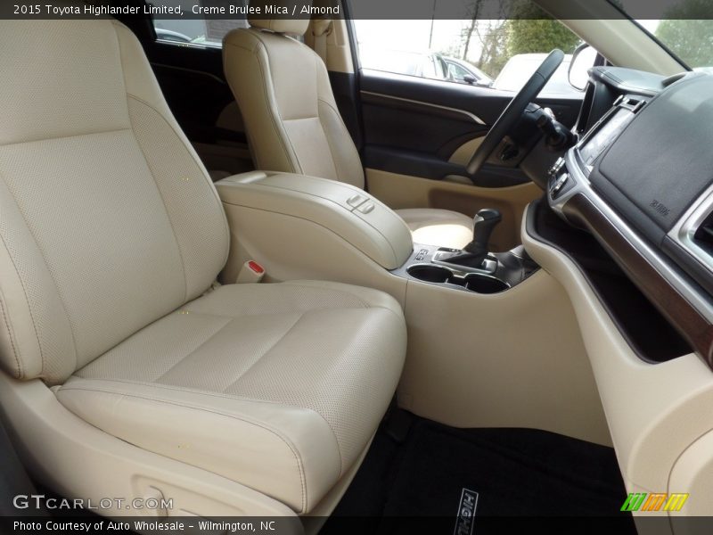 Creme Brulee Mica / Almond 2015 Toyota Highlander Limited