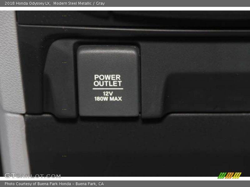 Modern Steel Metallic / Gray 2018 Honda Odyssey LX