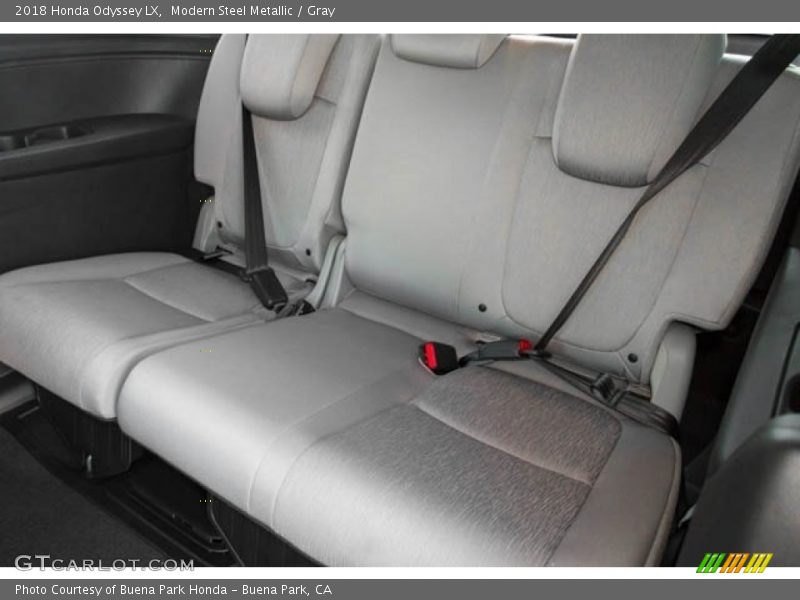 Modern Steel Metallic / Gray 2018 Honda Odyssey LX