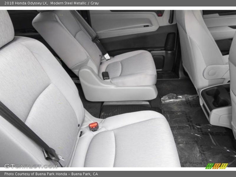 Modern Steel Metallic / Gray 2018 Honda Odyssey LX