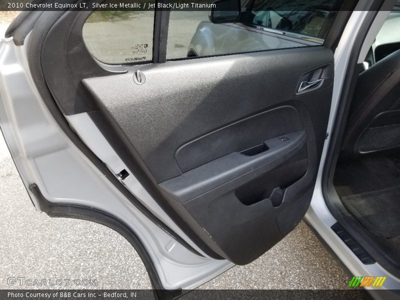 Silver Ice Metallic / Jet Black/Light Titanium 2010 Chevrolet Equinox LT