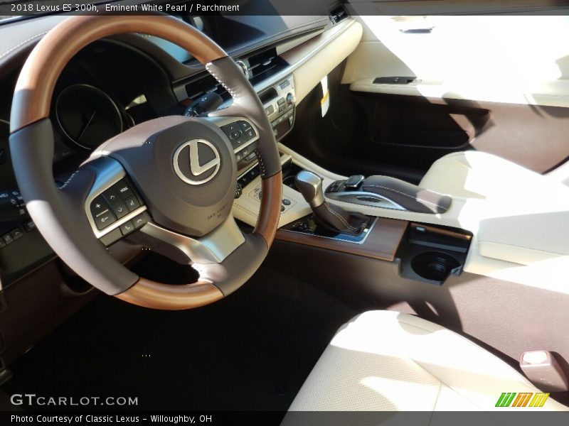  2018 ES 300h Steering Wheel