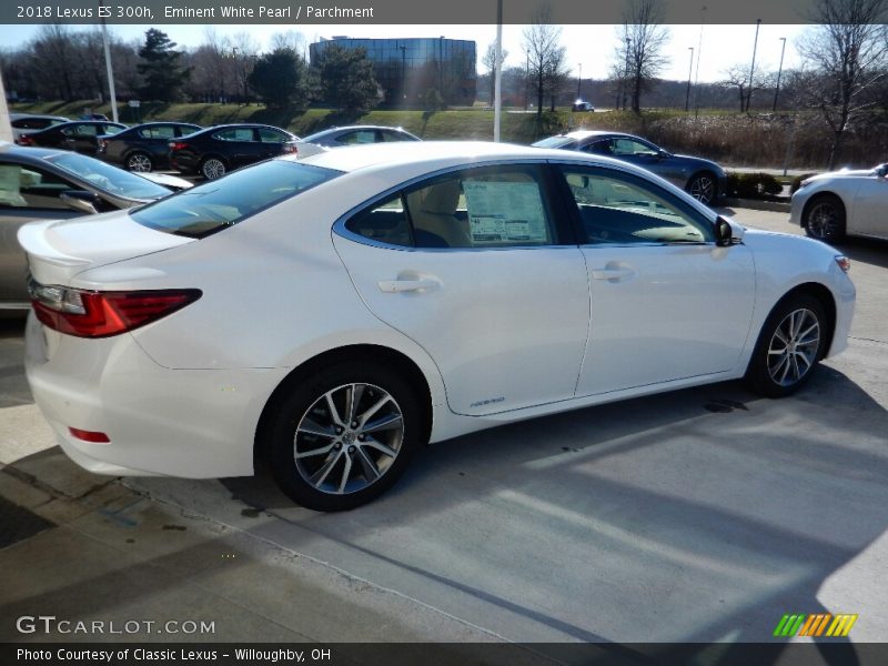  2018 ES 300h Eminent White Pearl