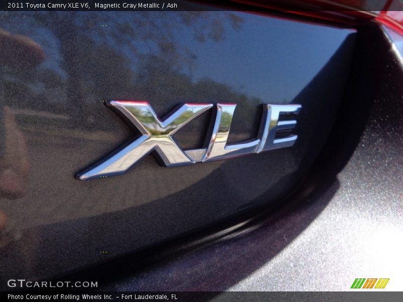 Magnetic Gray Metallic / Ash 2011 Toyota Camry XLE V6