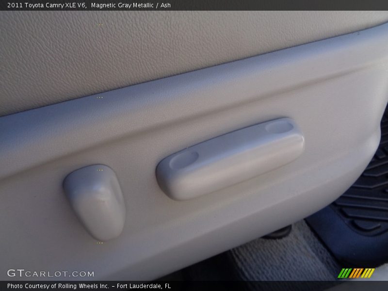 Magnetic Gray Metallic / Ash 2011 Toyota Camry XLE V6