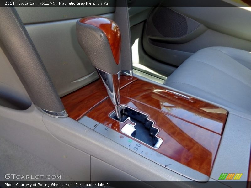 Magnetic Gray Metallic / Ash 2011 Toyota Camry XLE V6