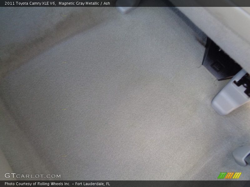 Magnetic Gray Metallic / Ash 2011 Toyota Camry XLE V6