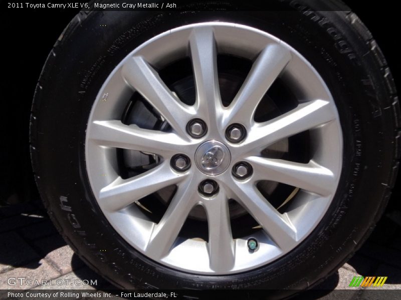 Magnetic Gray Metallic / Ash 2011 Toyota Camry XLE V6
