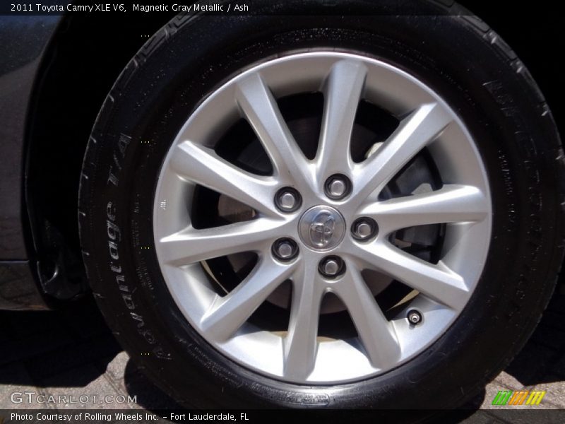 Magnetic Gray Metallic / Ash 2011 Toyota Camry XLE V6