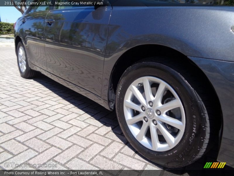 Magnetic Gray Metallic / Ash 2011 Toyota Camry XLE V6