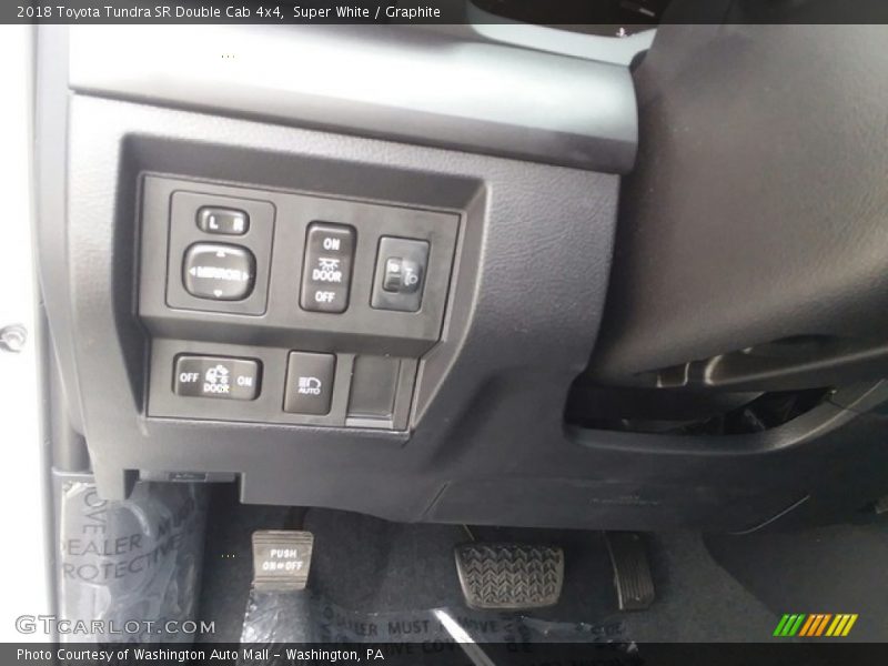 Super White / Graphite 2018 Toyota Tundra SR Double Cab 4x4
