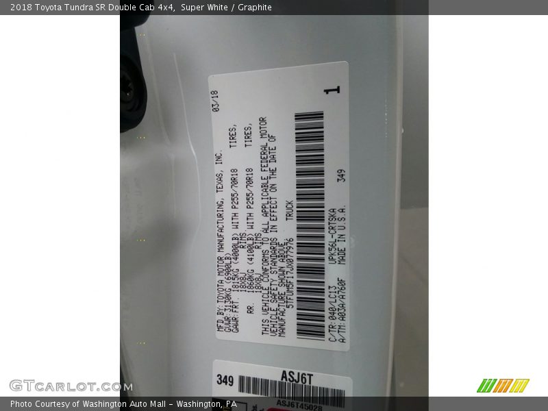 Super White / Graphite 2018 Toyota Tundra SR Double Cab 4x4