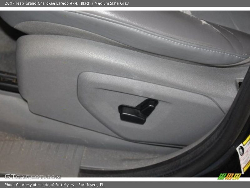 Black / Medium Slate Gray 2007 Jeep Grand Cherokee Laredo 4x4