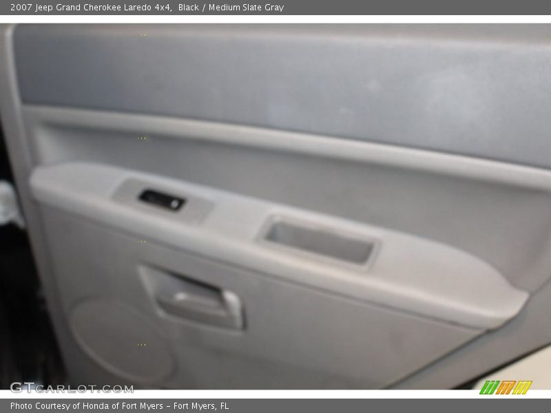 Black / Medium Slate Gray 2007 Jeep Grand Cherokee Laredo 4x4