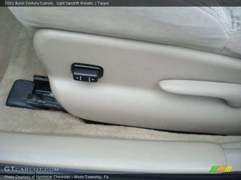 Light Sandrift Metallic / Taupe 2001 Buick Century Custom
