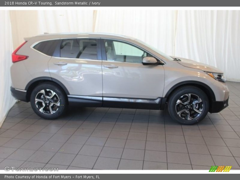 Sandstorm Metallic / Ivory 2018 Honda CR-V Touring