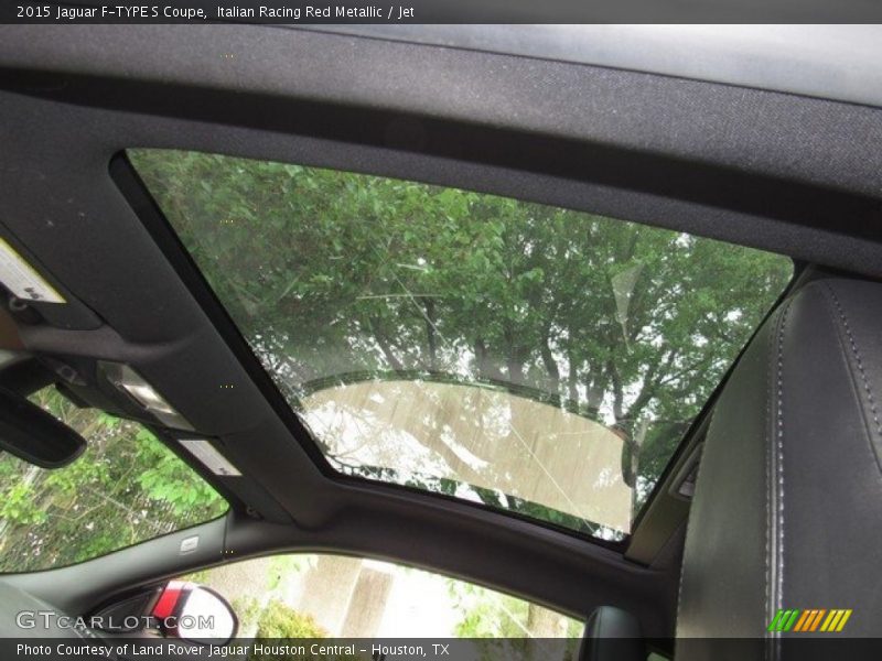 Sunroof of 2015 F-TYPE S Coupe