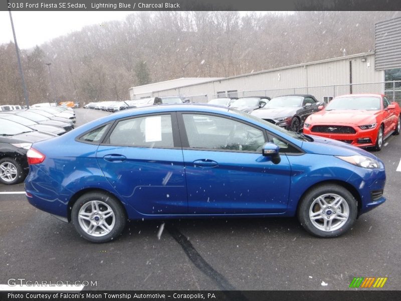 Lightning Blue / Charcoal Black 2018 Ford Fiesta SE Sedan