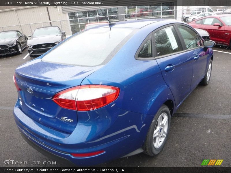 Lightning Blue / Charcoal Black 2018 Ford Fiesta SE Sedan
