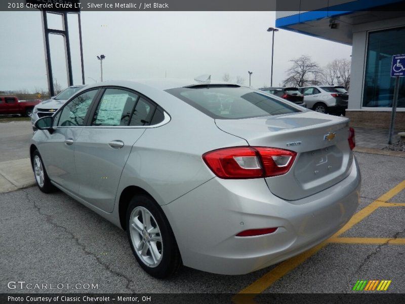 Silver Ice Metallic / Jet Black 2018 Chevrolet Cruze LT