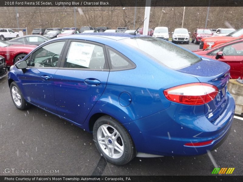 Lightning Blue / Charcoal Black 2018 Ford Fiesta SE Sedan