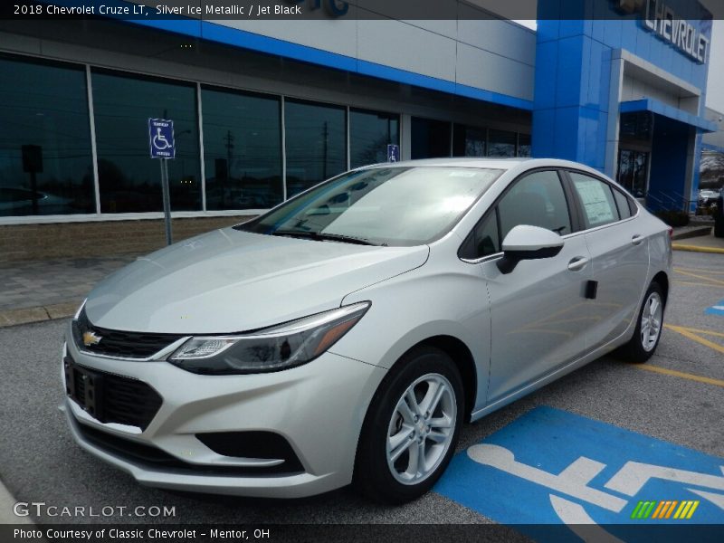 Silver Ice Metallic / Jet Black 2018 Chevrolet Cruze LT